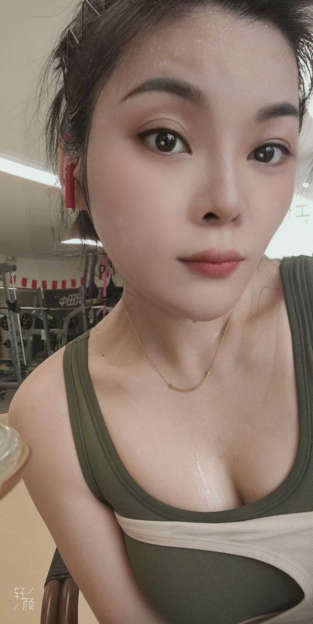 健身妹子，紧致水多