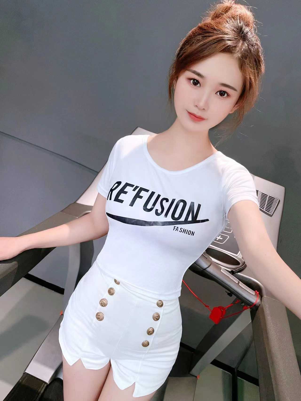 乖巧温柔，会配合，不催人