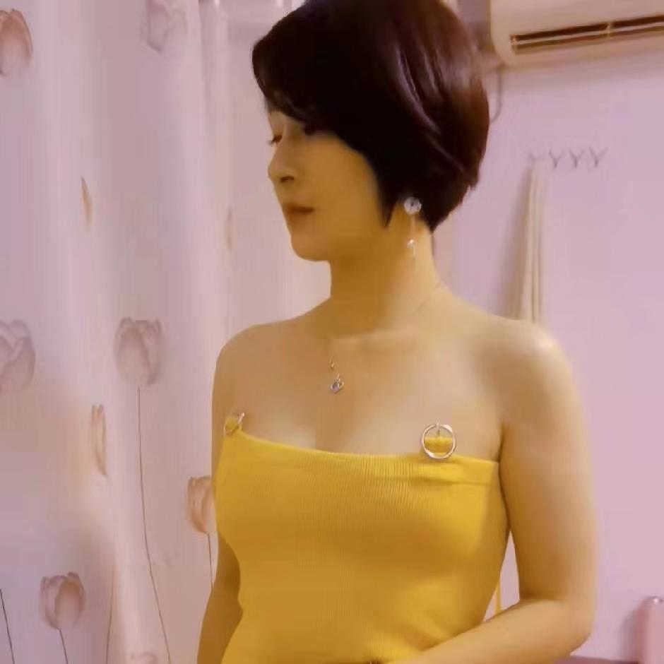 宝山区友谊路短发Sao妇