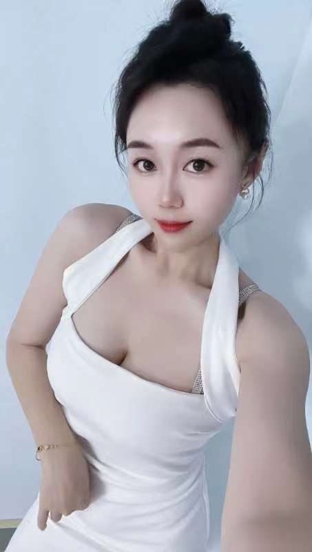 又性感又好看的小姐姐