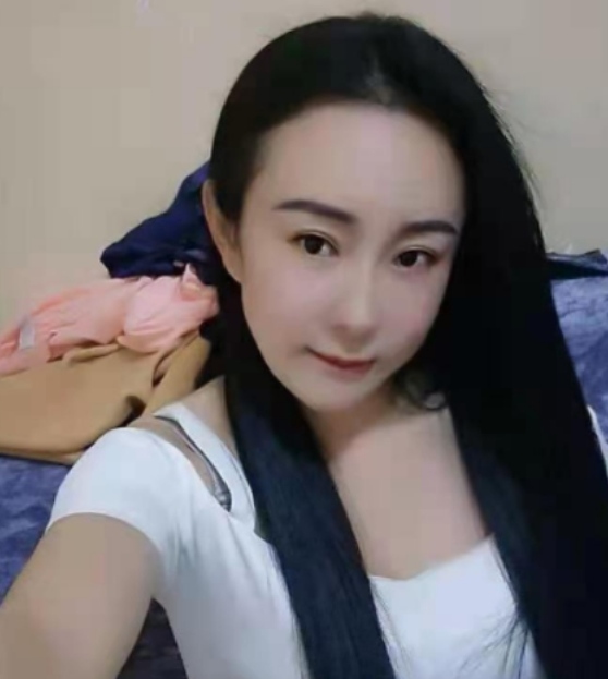 服务来满体验不错的美女