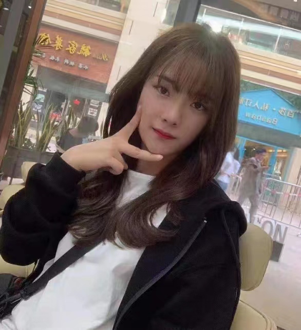 很高挑的一个妹子