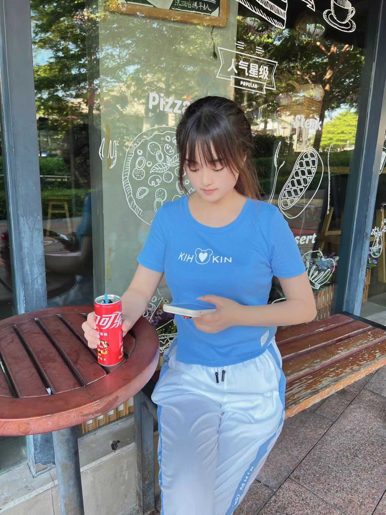 服务好，喜欢她的XT