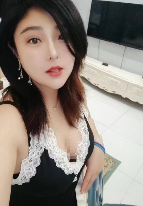 大胸有气质少妇