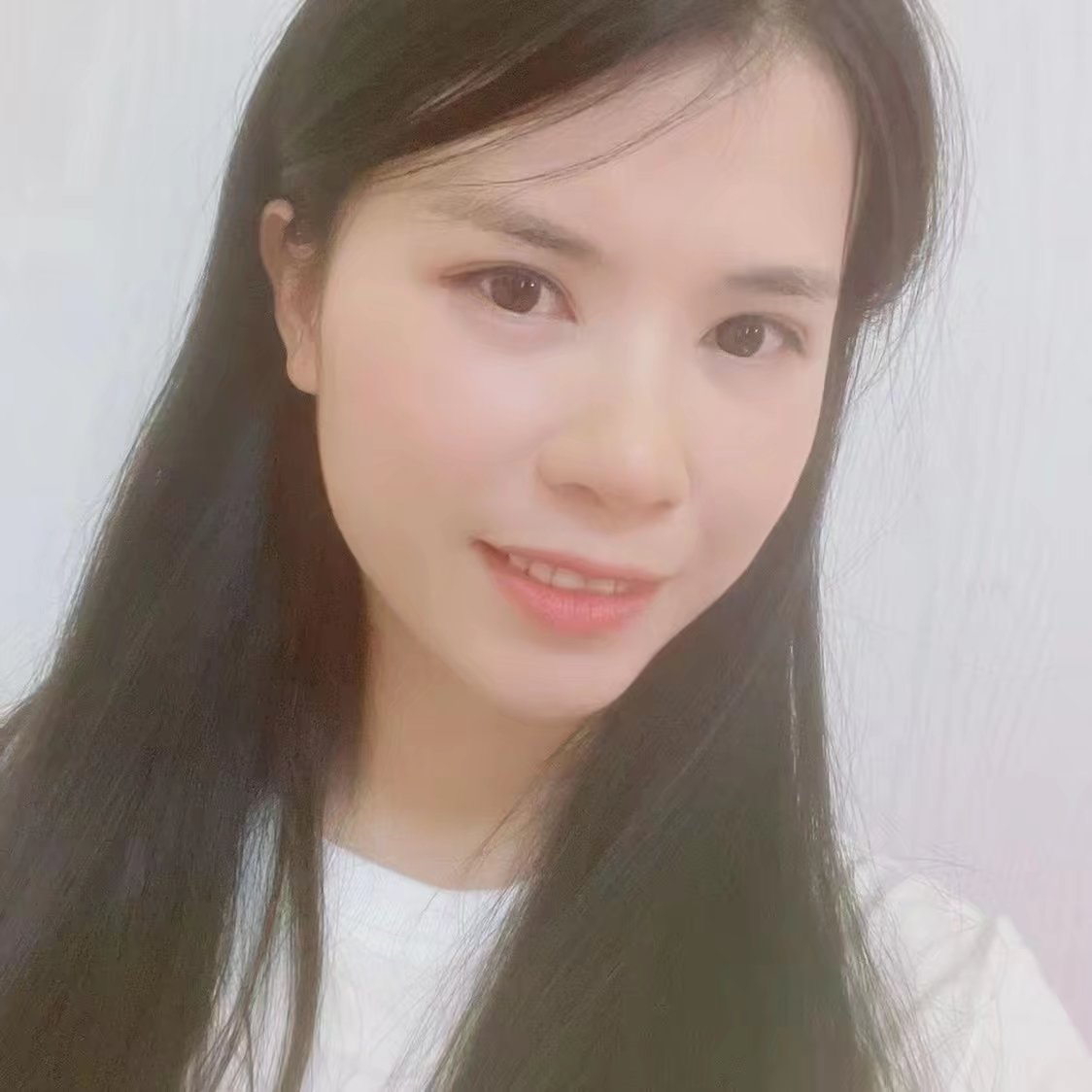 龙岗区活比较好的一个美女