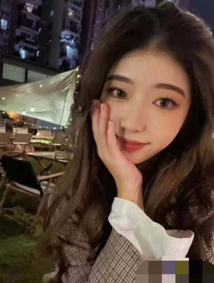 花样很多的甜甜小雅