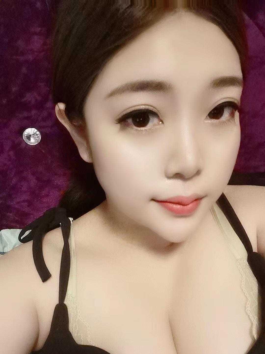 南开大胸妹妹曼曼