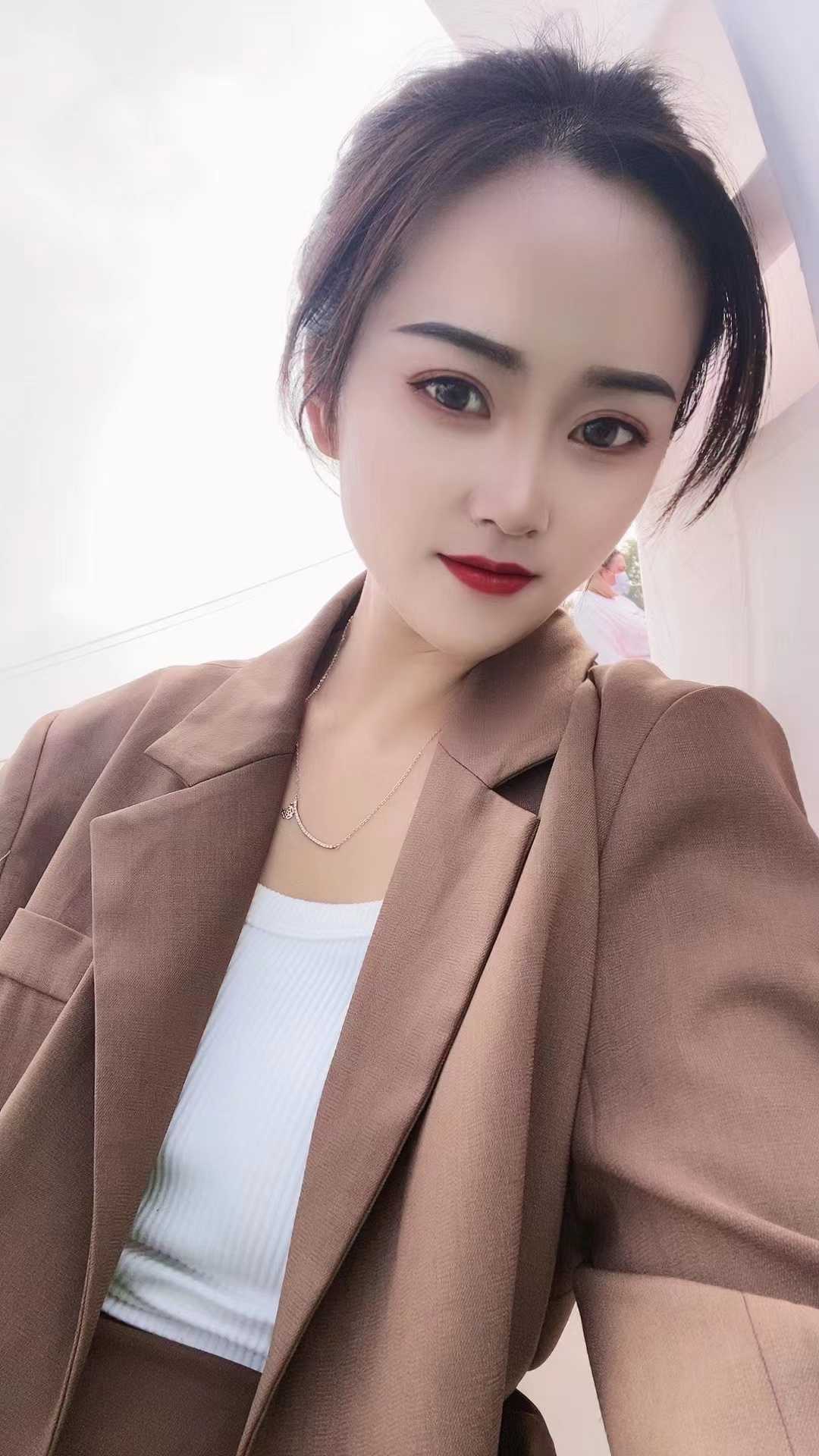 颜值不错配合度极高的mm