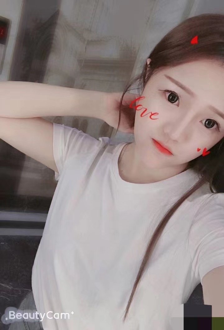 年轻的小妹抓紧冲