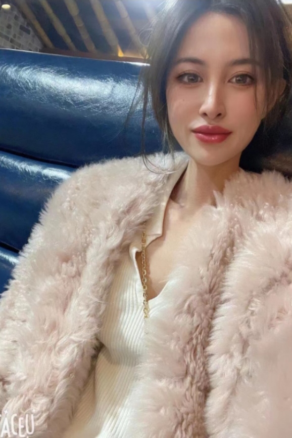 颜值超高的是我呀小姐姐