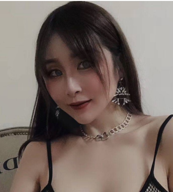 刚下海大胸嫩妹