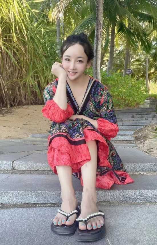 年轻可爱的泡泡