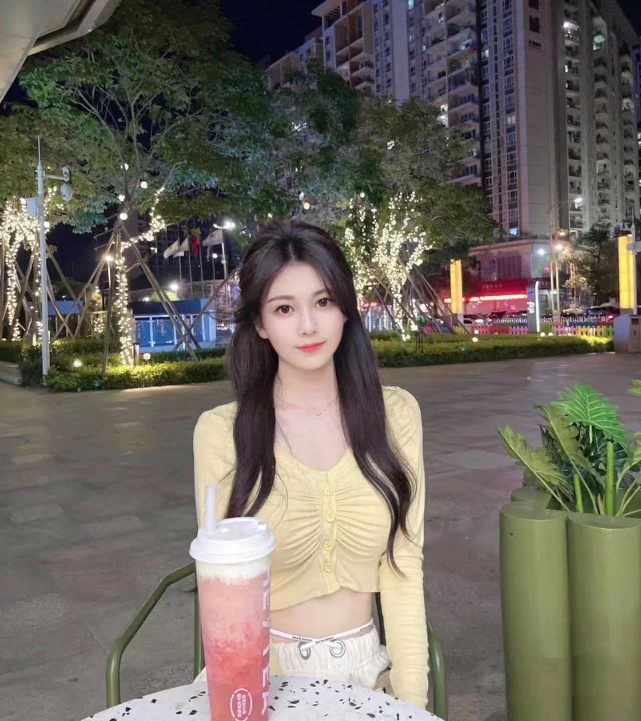 吴中区朵拉_00年极品嫩模