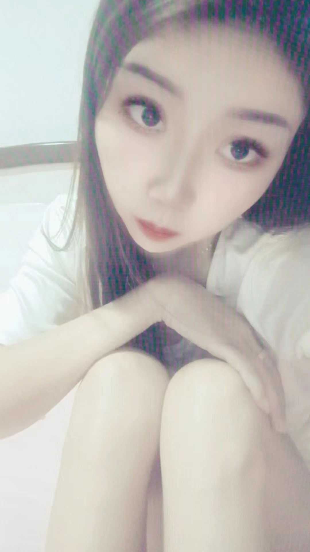 极致深插服务很好，妹子也漂亮精致