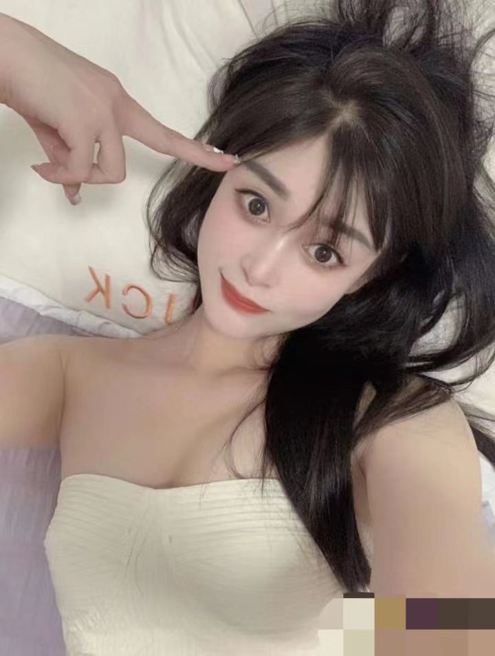 可甜可纯的美眉