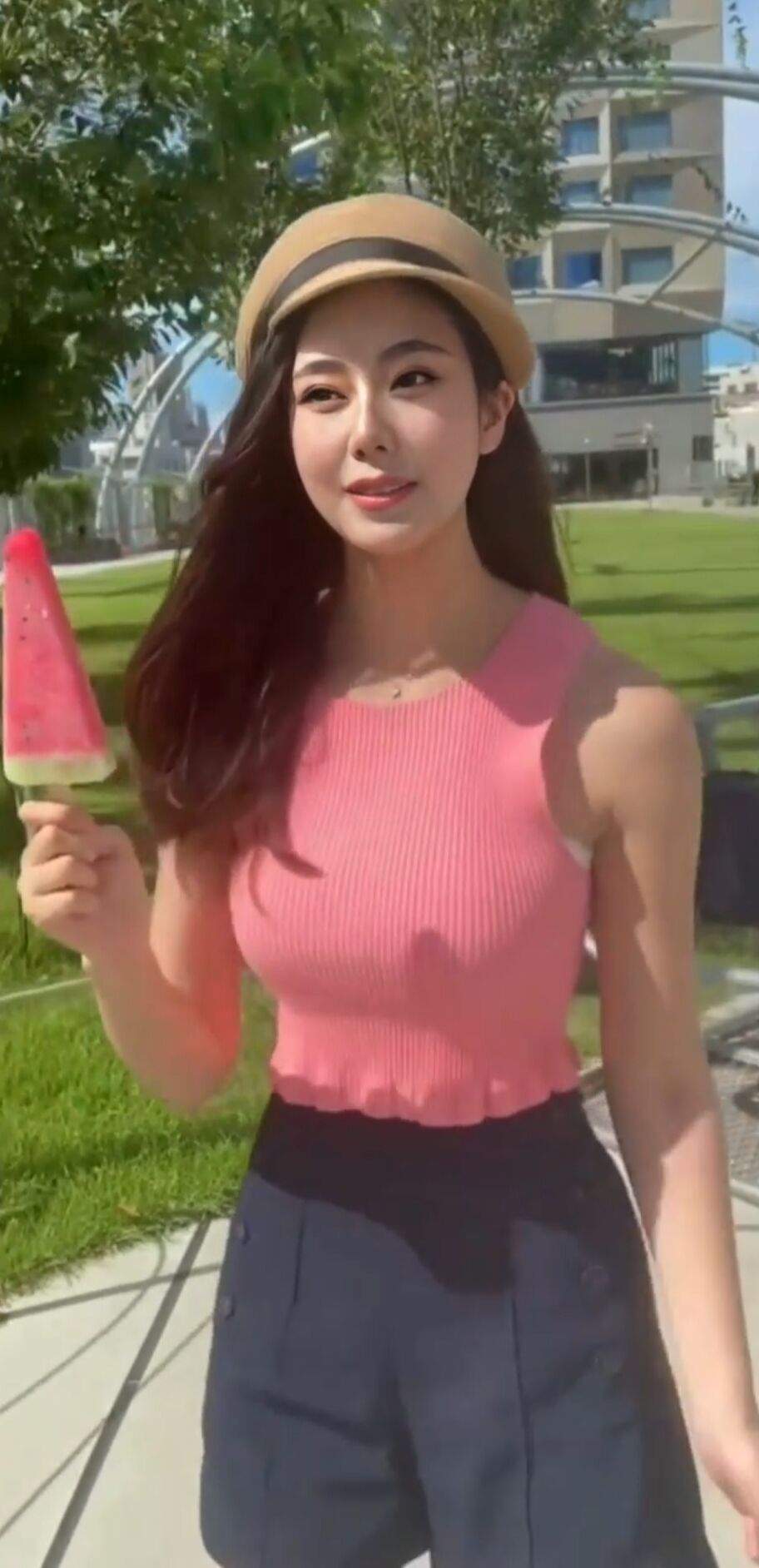 福田 she~吻蜜桃臀妮妮