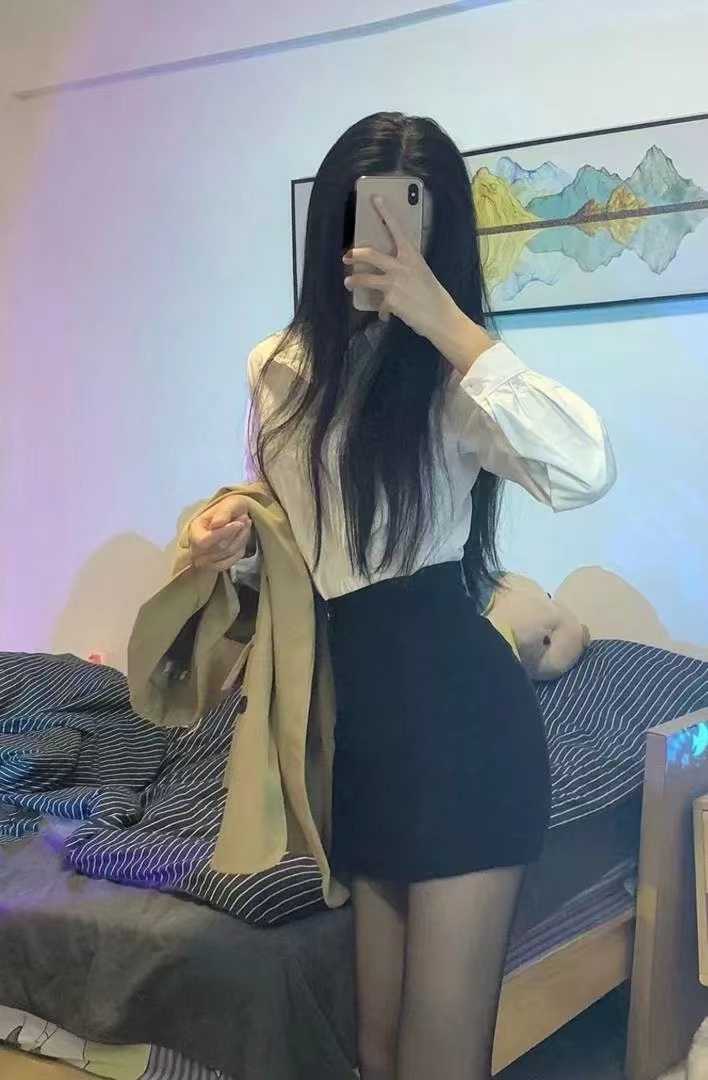 大胸纹身妹子，简直不要太爽