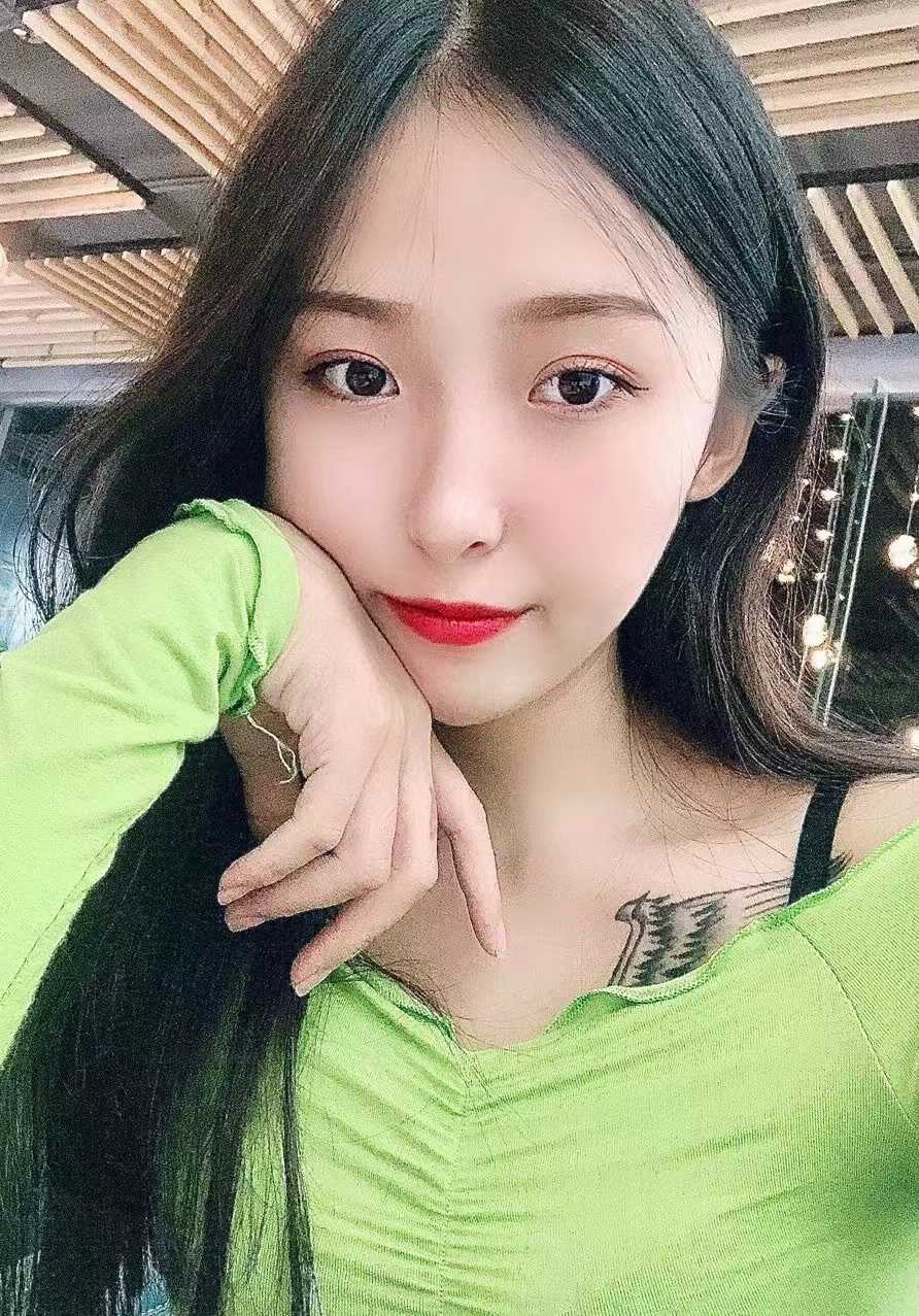 很热情，KH一流的纹身美女