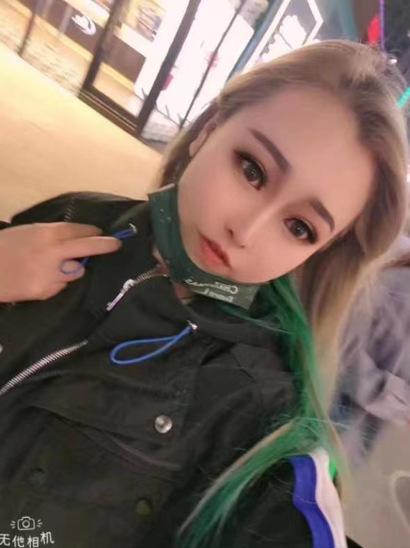 颜值不行，花招很多的少妇