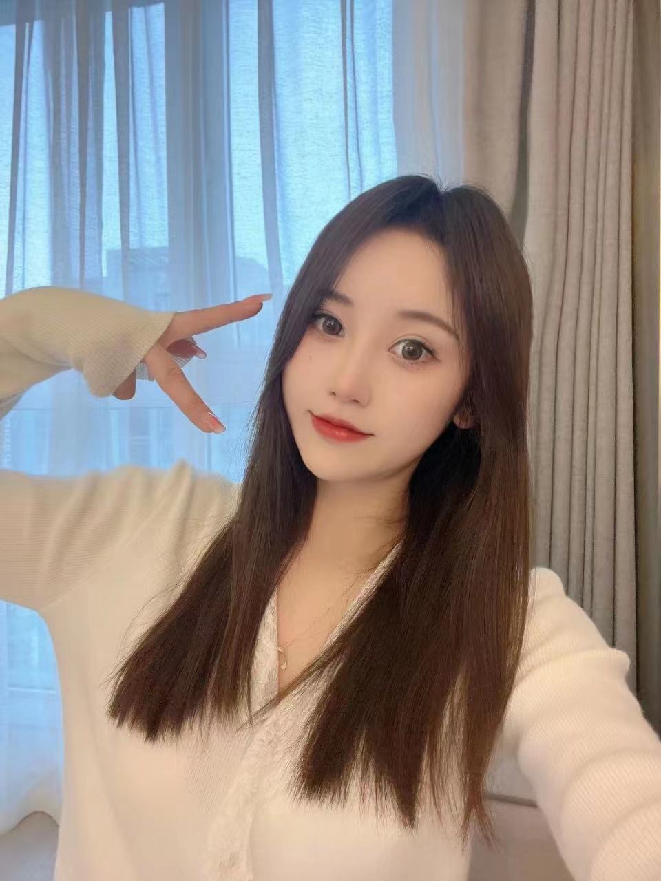 搂着腰干她的时候真是舒服，值得体验。