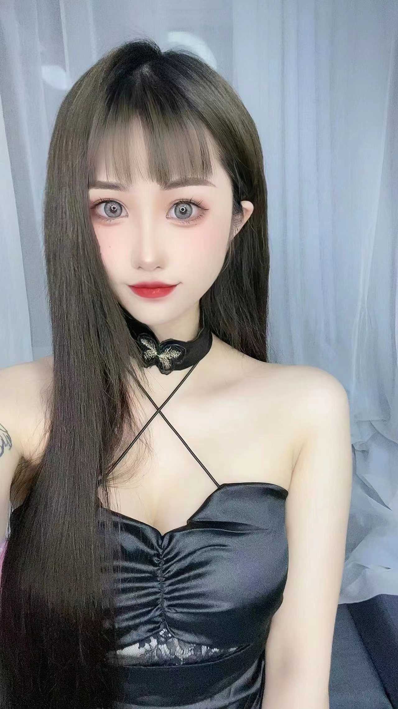 前凸后翘，有身材的御姐