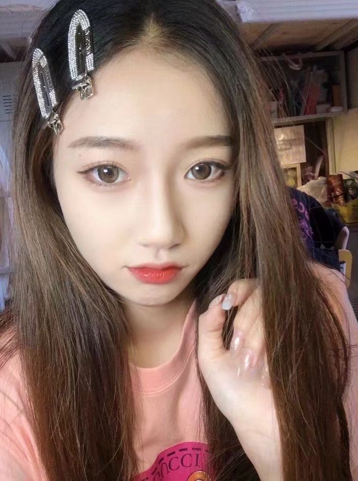 广洲清纯兼职妹子