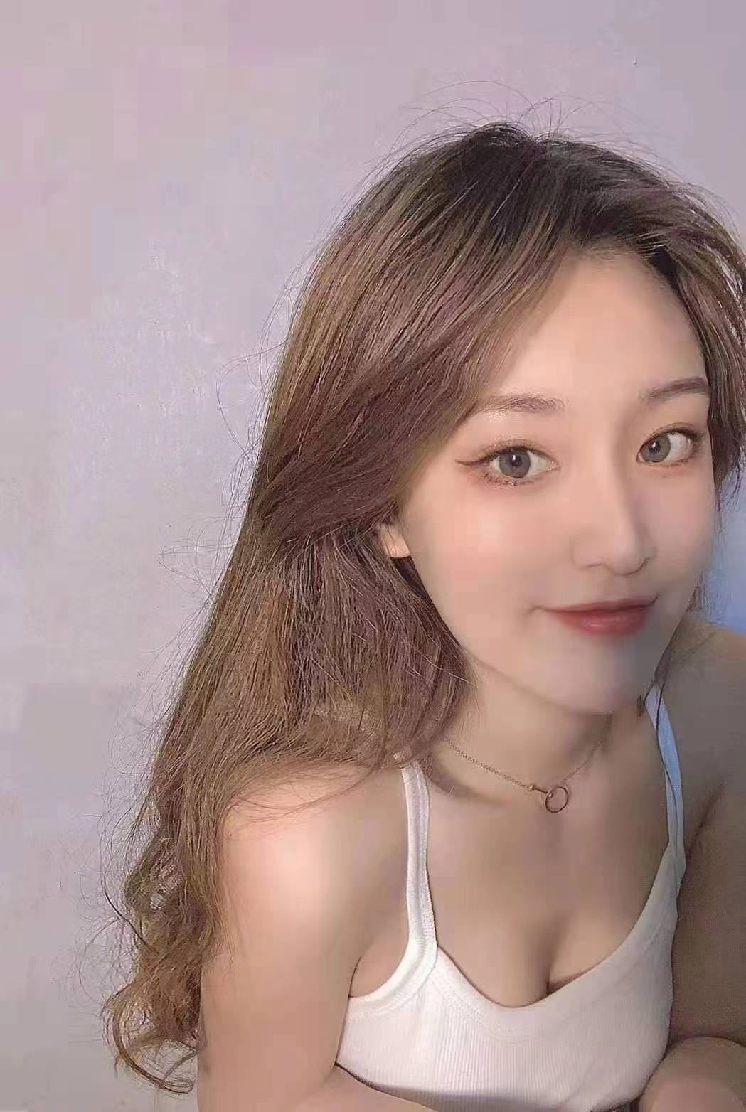 身材是真的很不错，叫声很好听。