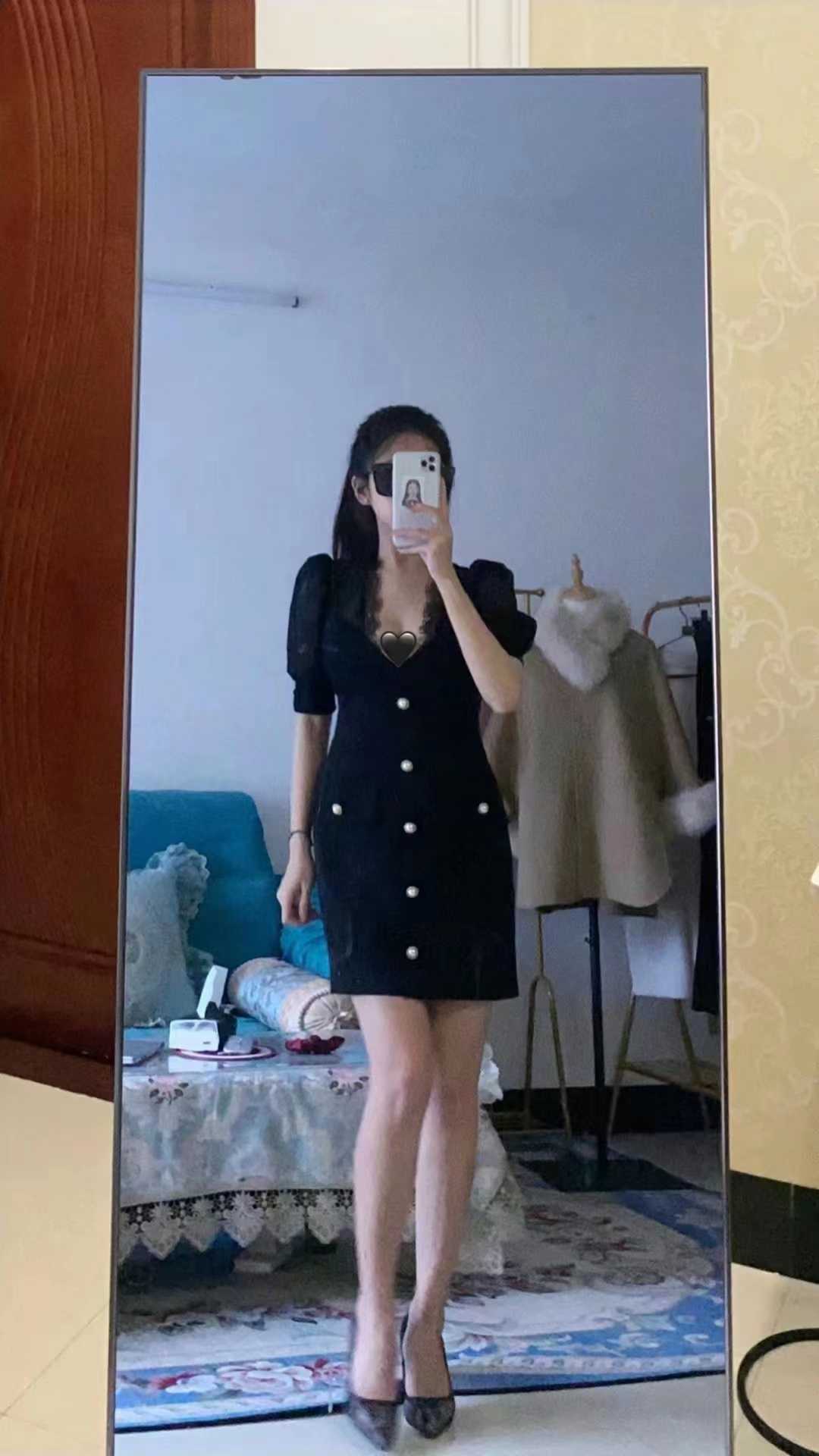 服务不错，颜值高，奶子大，捏起来舒服