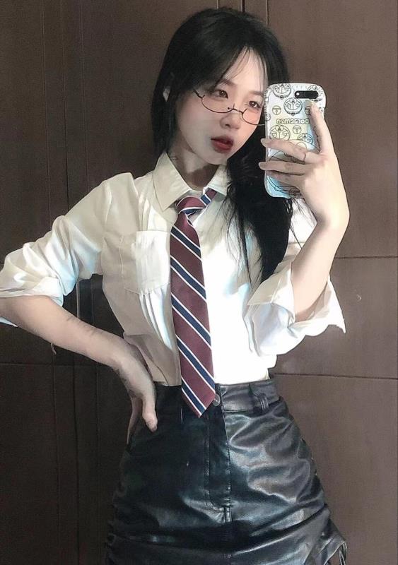 黄埔区秘书佳佳，黑丝职场新人