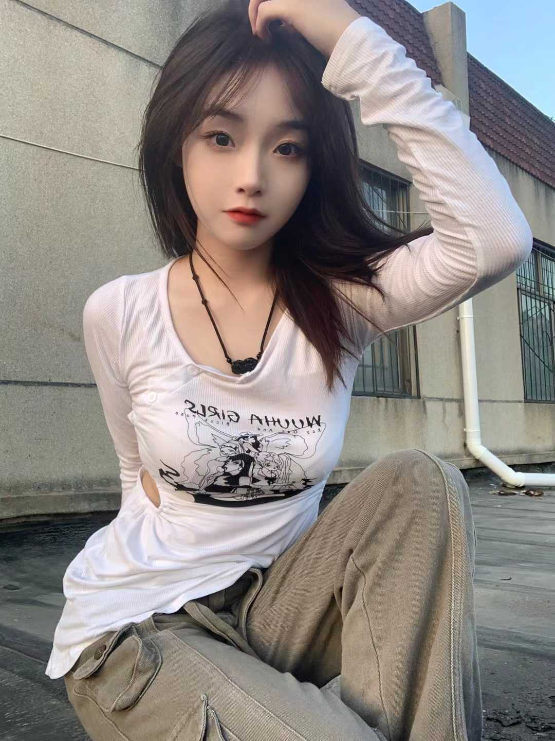 超年轻又好看又很酷的小姐姐