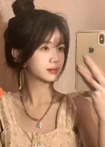 超年轻很纯欲的小姐姐