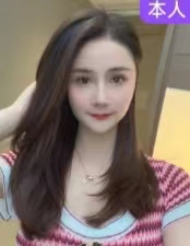 身材高挑的美丽姐姐