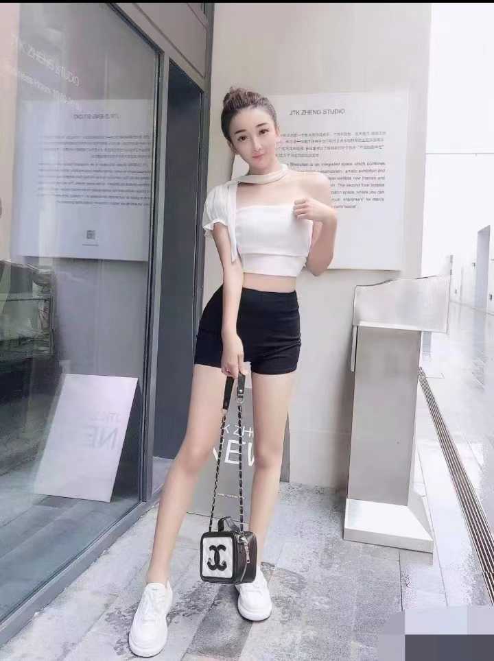身材颜值都特别棒的美女