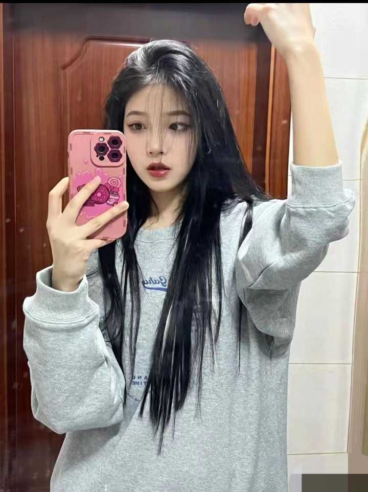 三点粉极品粉嫩白虎学生妹