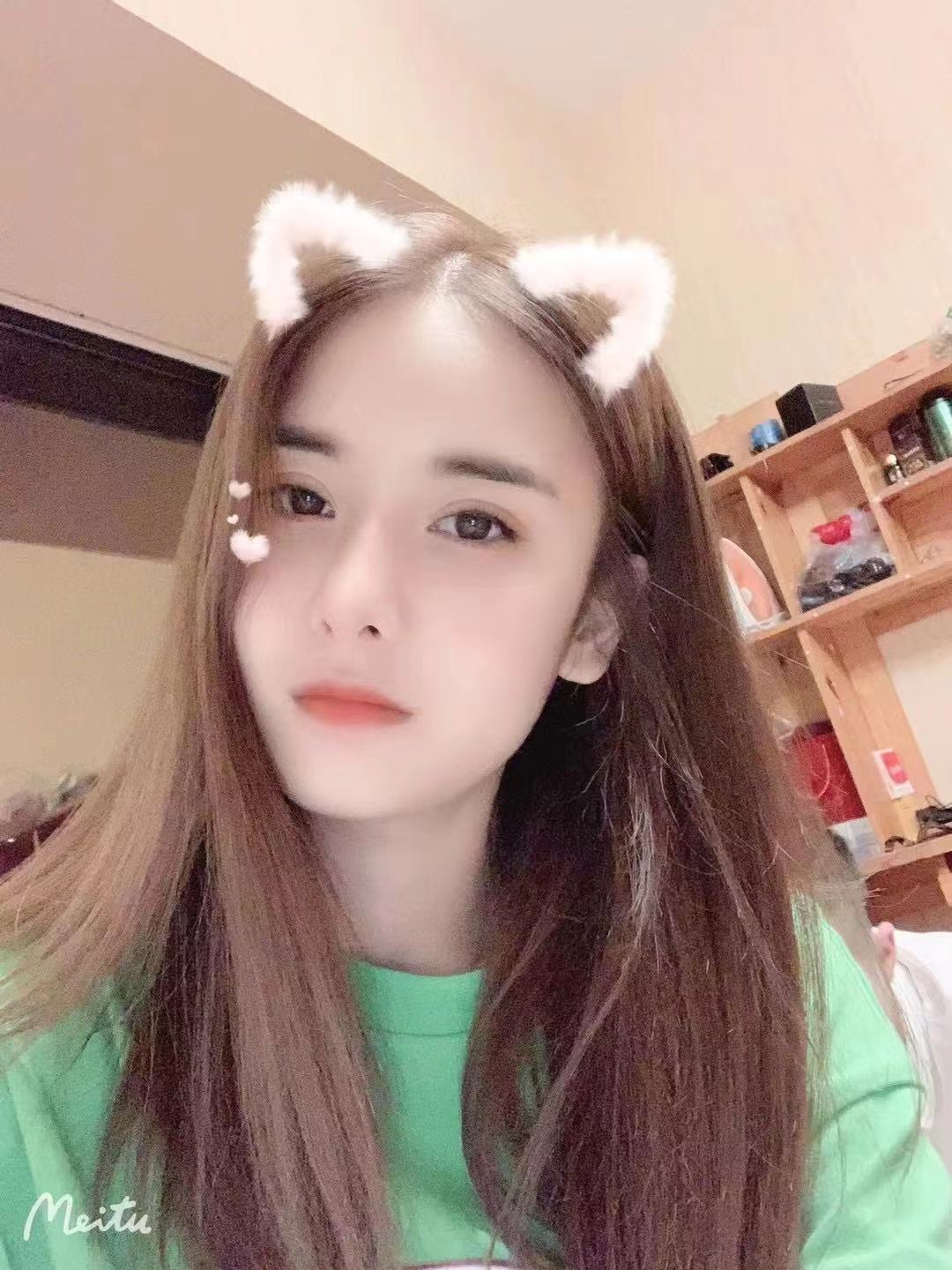 超级给力的一个小姐姐