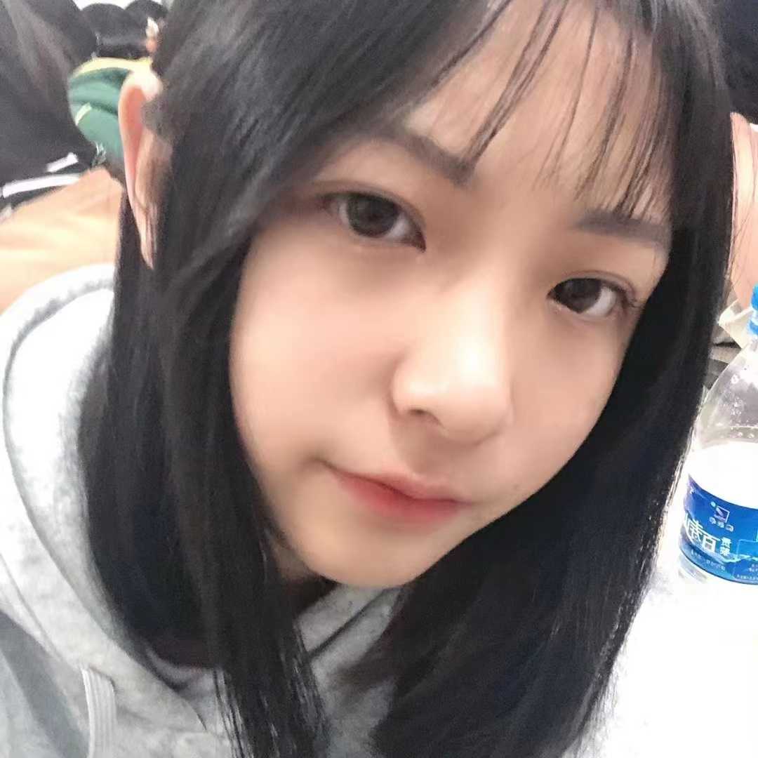 清纯可爱娇小的学生妹