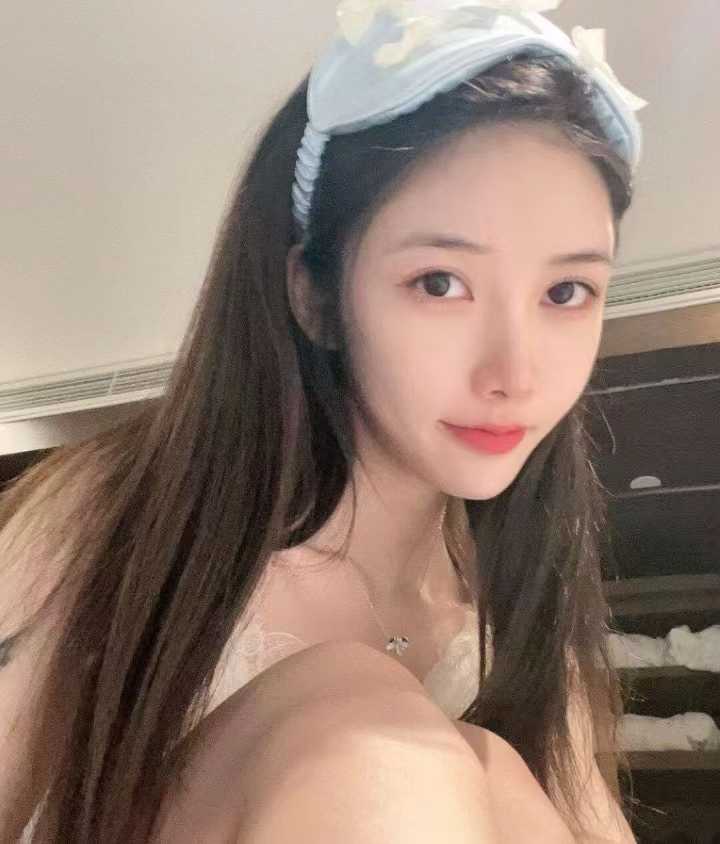 身材颜值超级棒的妹子