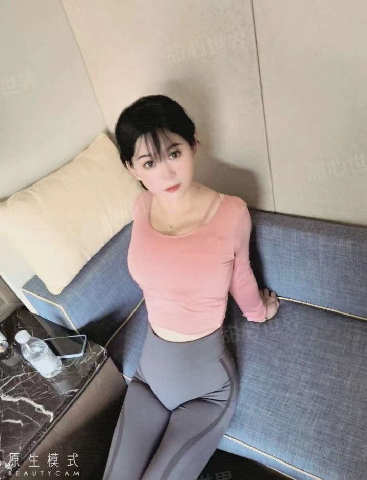 爱练瑜伽身材好的妹子