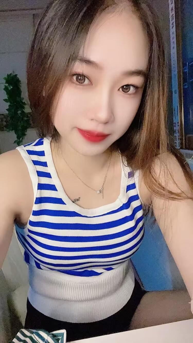 护士装淫荡妹妹