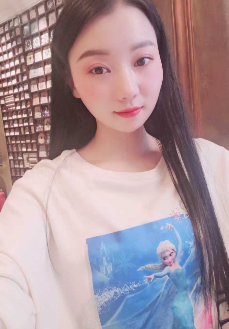 漂亮大胸妹子，服务棒