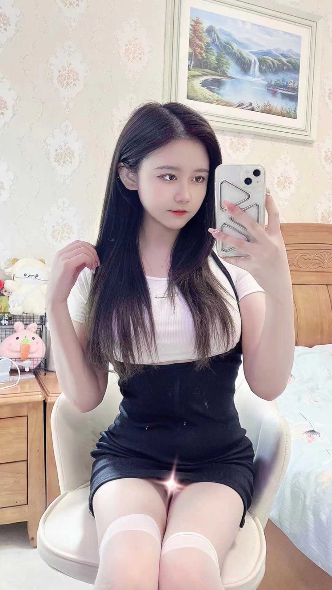 边草她，边喊老公，真刺激。