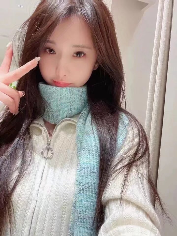 性价比不错  身材完美   后入很爽的小姐姐