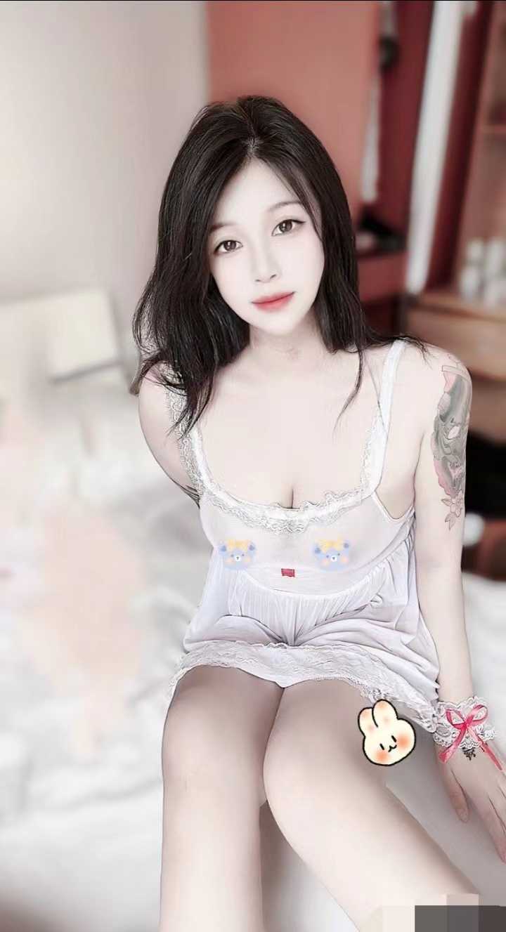 有纹身表现出色的妹子