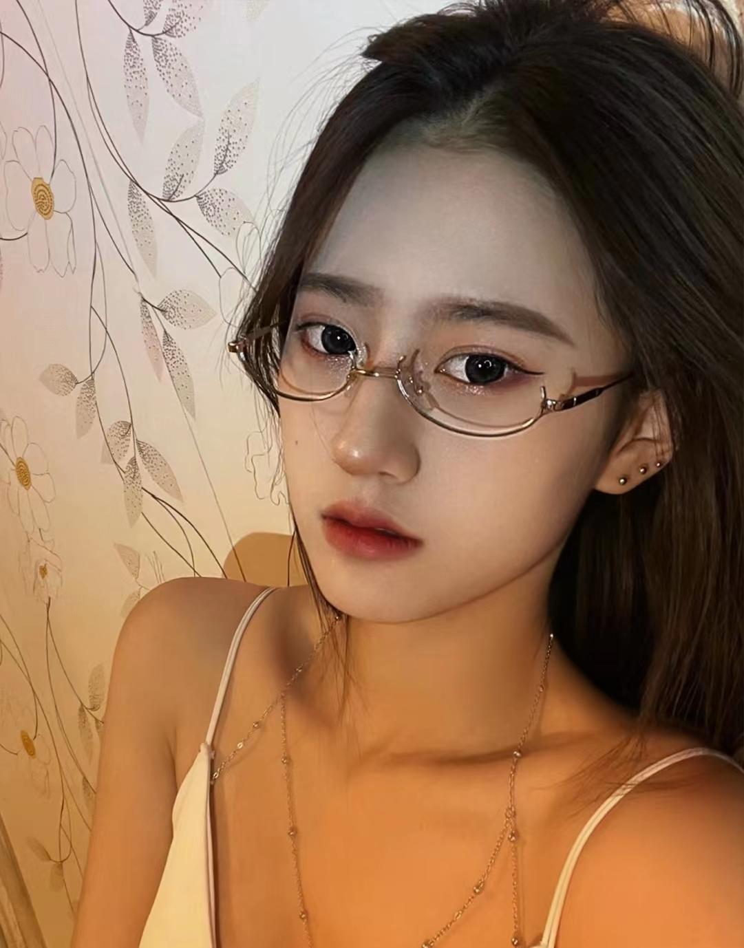 小姐姐水真多还有几套情趣衣值得推荐推荐