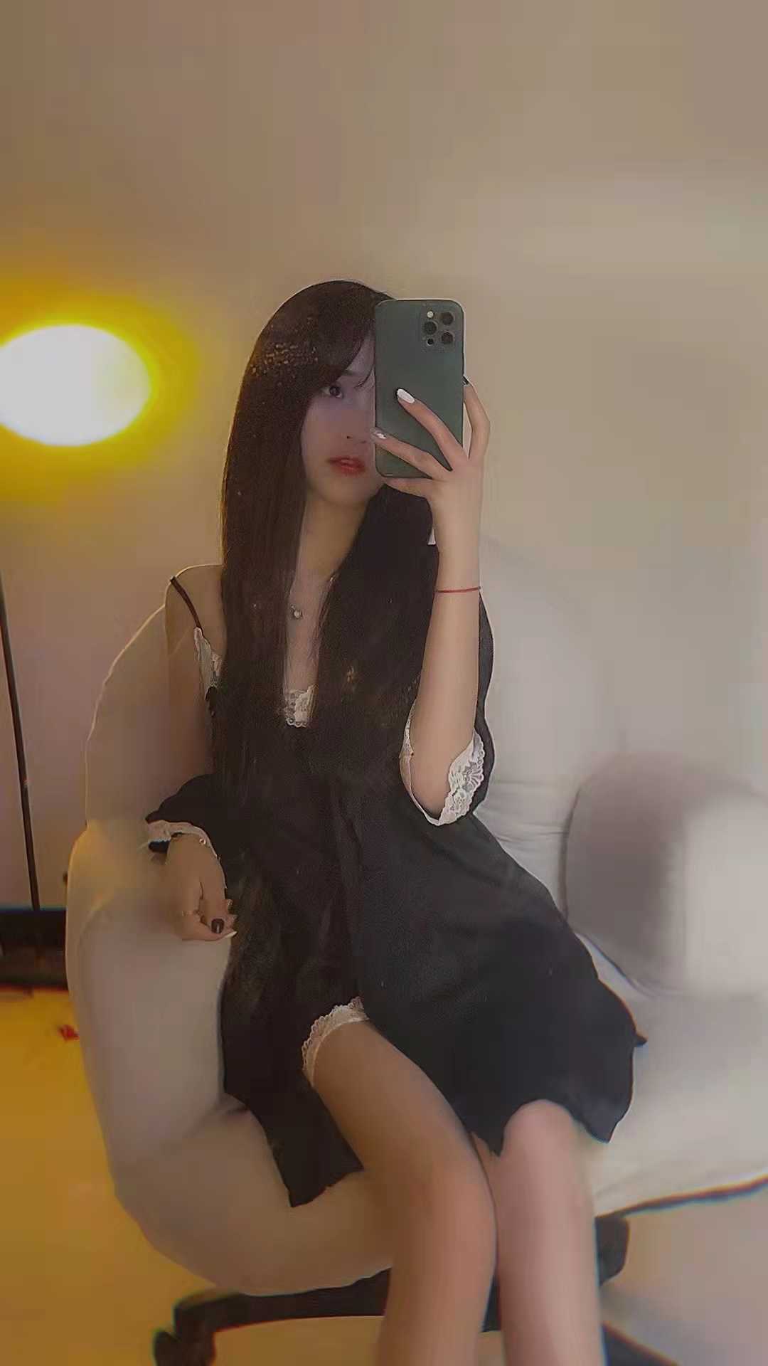 南郊大胸妹兼职奈子服务控学妹