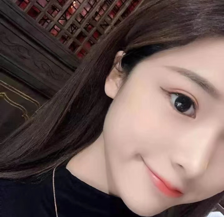 服务态度非常到位的金牌美女