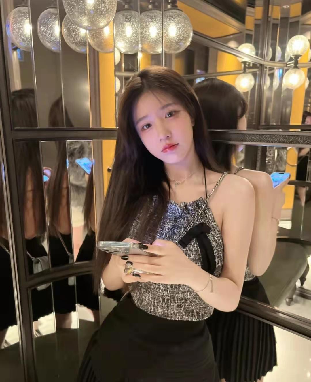 馨怡刚做有点羞涩