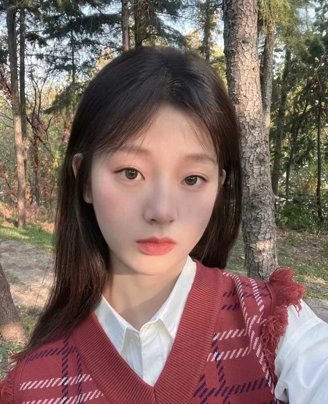 颜值高，配合度好，不机车，热情主动