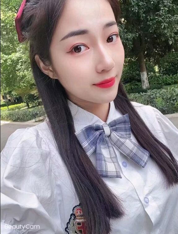 上海兼职c杯小萝莉，性格直爽开朗，做事认真