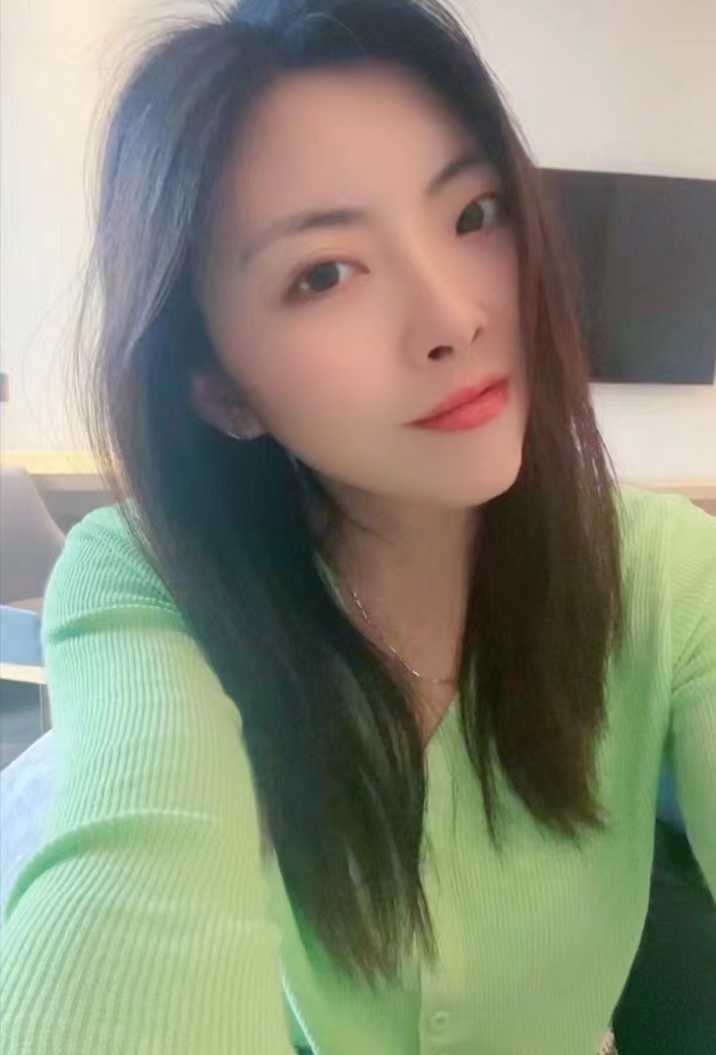 川妹子一枚，态度极好